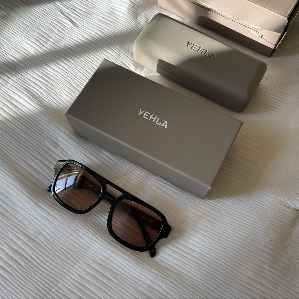 VEHLA Black Sunglasses